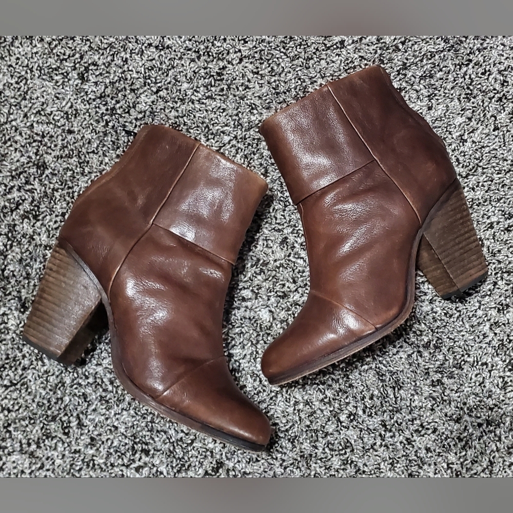 RAG & BONE Heeled Ankle Boots ☆ Heel Zip ☆ 3" Heel ☆ SIZE 37 EUR or 7 US WOMENS - Picture 1 of 11